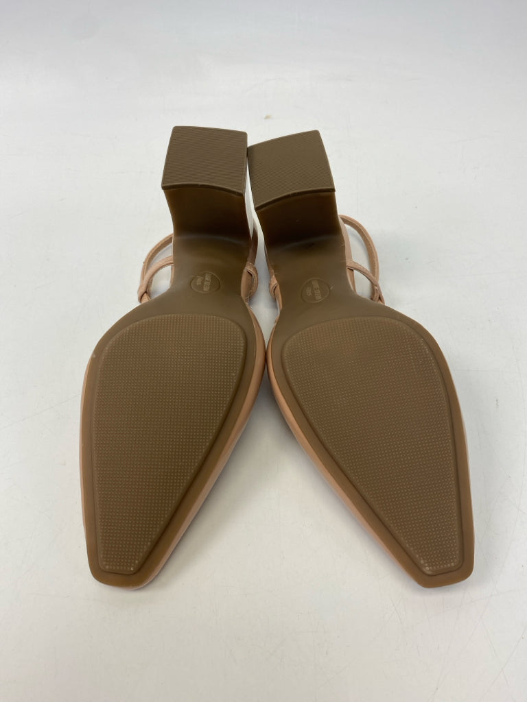NWOT Anne Klein  Size 8.5 Nude Bow(s) Patent Heels