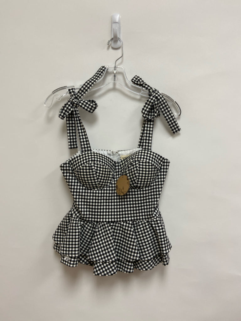 NWT Size S White/Black Checkered Sleeveless Ladies Top