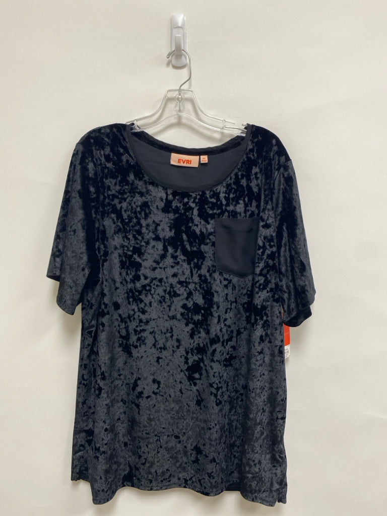 NWT EVRI Size 2X Black Velour Plus Size Top