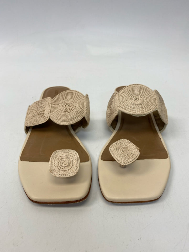 Bernardo  Size 9 Beige Raffia Sandals