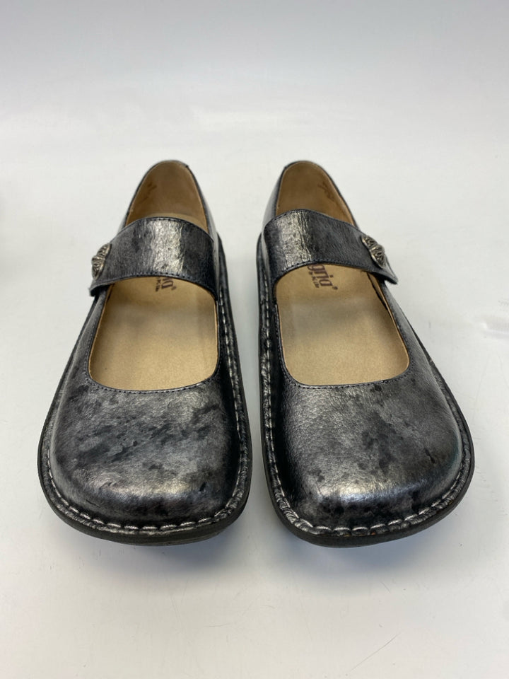 NWOT Alegria  Size 39 Gray Black Flats