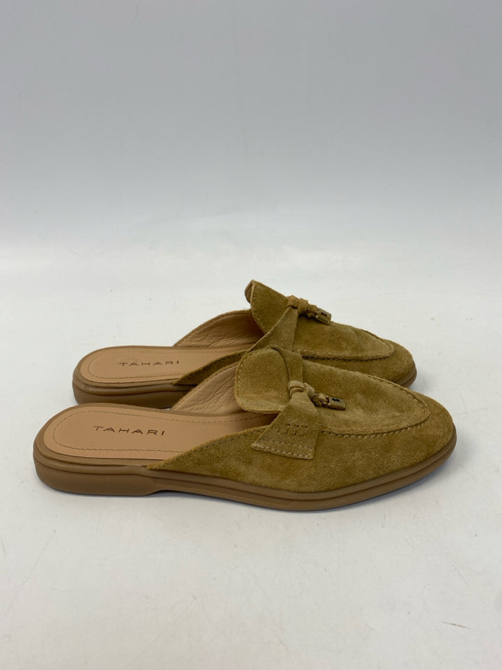 Tahari US Shoe Size 8 Tan Clogs