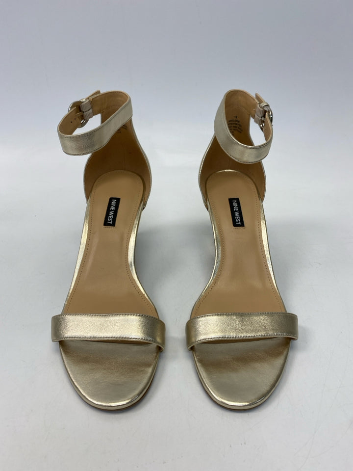 Nine West  Size 11 Gold Shimmery Sandals