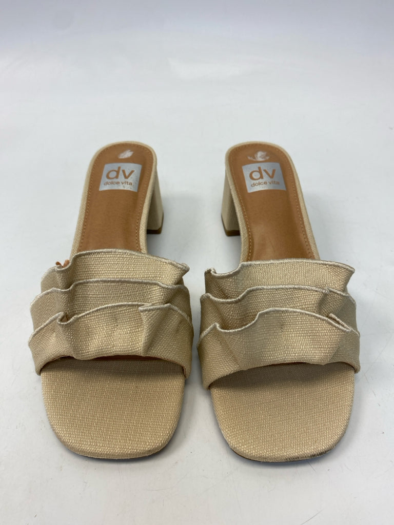 Dolce Vita  Size 7.5 Cream Sandals