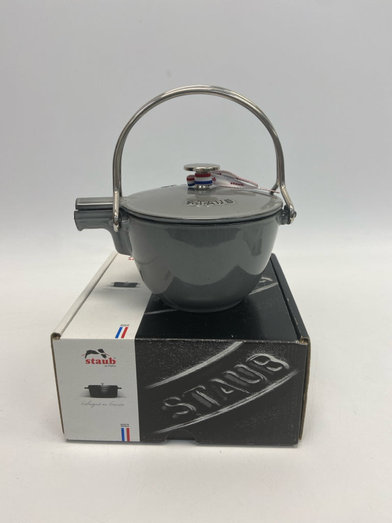 NEW/BOX Staub Black Cookware