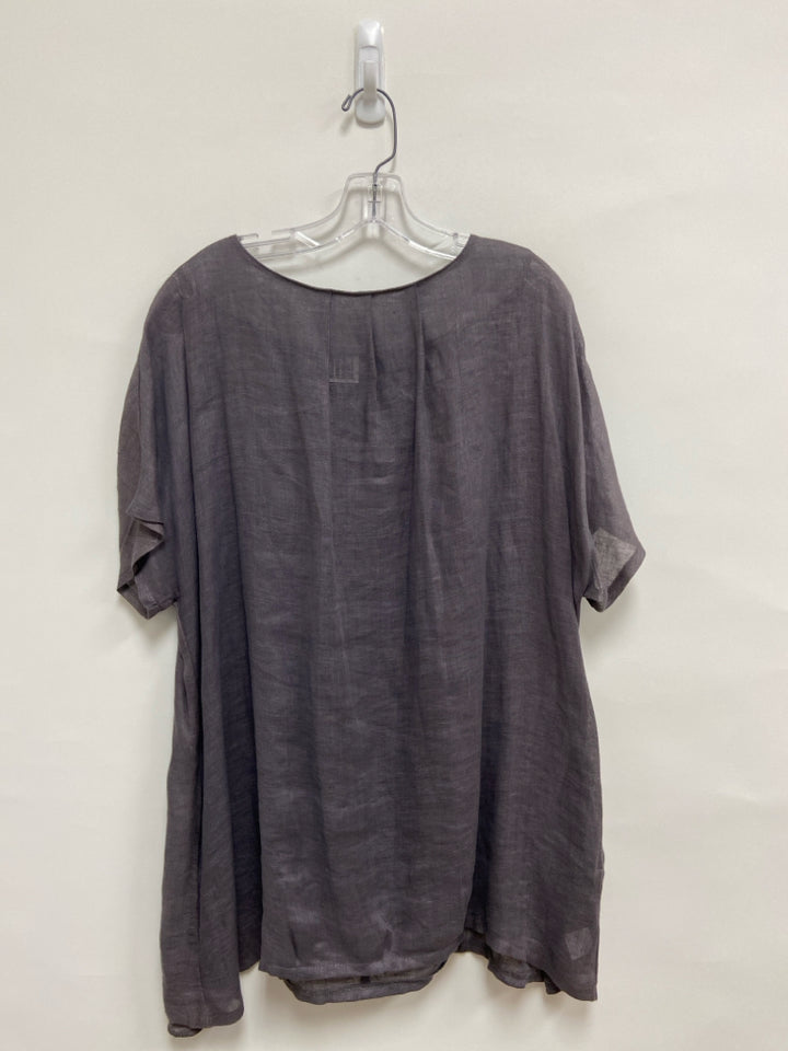 Size OSFM Gray Linen Ladies Top