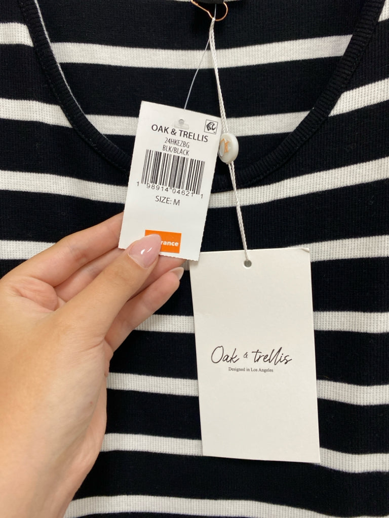 NWT Size M Black/White Stripes Sleeveless Ladies Dress