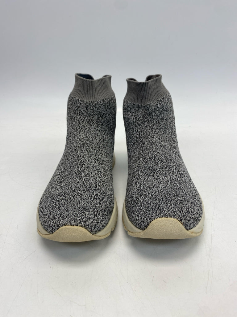 VINCE. US Shoe Size 8 Gray Black Mottled Sneakers