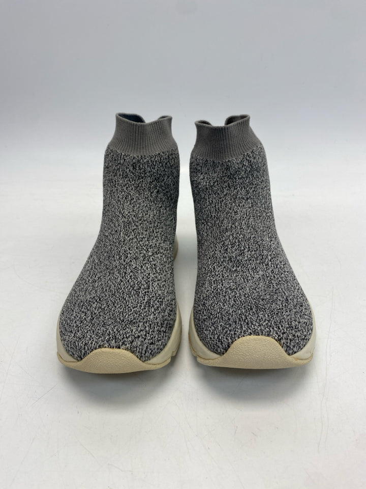 VINCE. US Shoe Size 8 Gray Black Mottled Sneakers