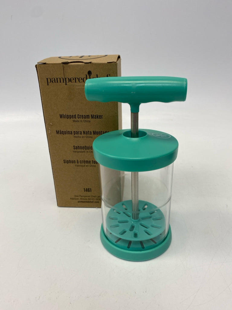 Pampered Chef Mint Green Clear Misc. Kitchen