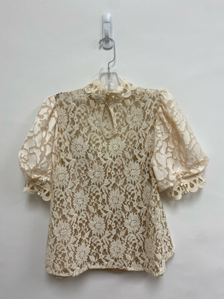 Size S Beige Lace Puff Sleeve Ladies Top