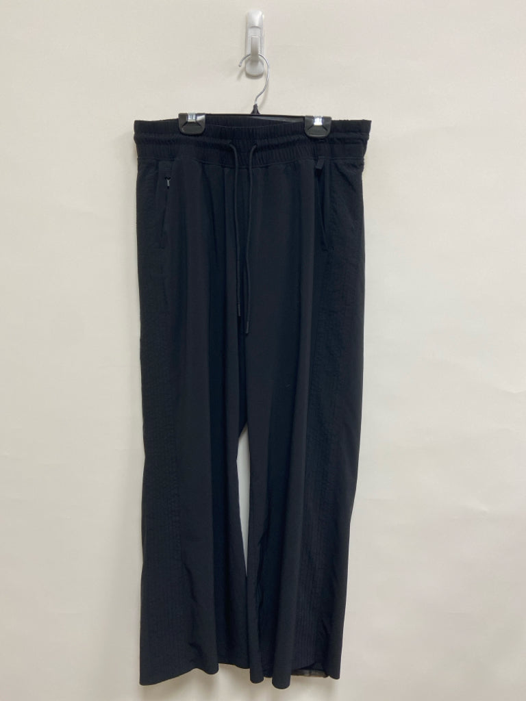 Athleta Size 8 Black Pull-on Ladies Pants