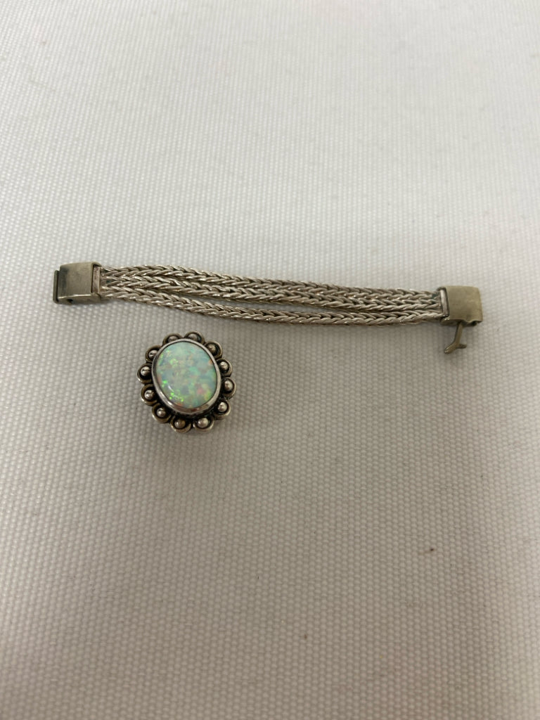 Silver Iridescent Oval(s) Ring