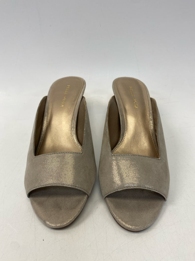 NWOT US Shoe Size 7 Cream Shimmery Heels