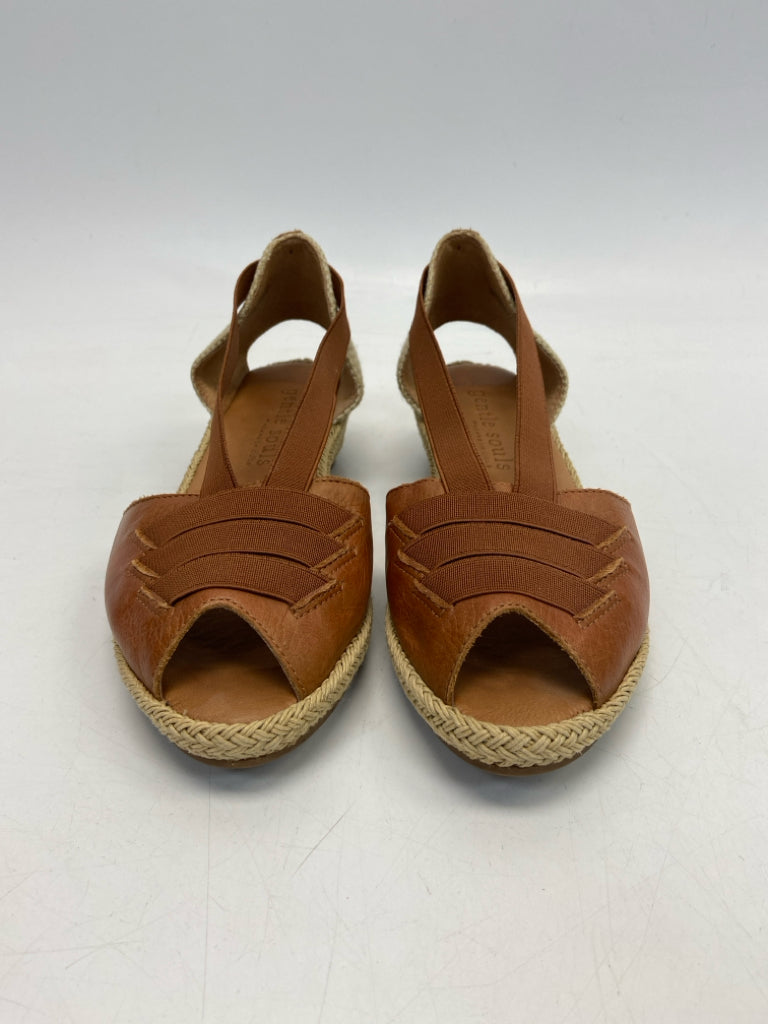 Gentle Souls  Size 7.5 Camel Natural Sandals