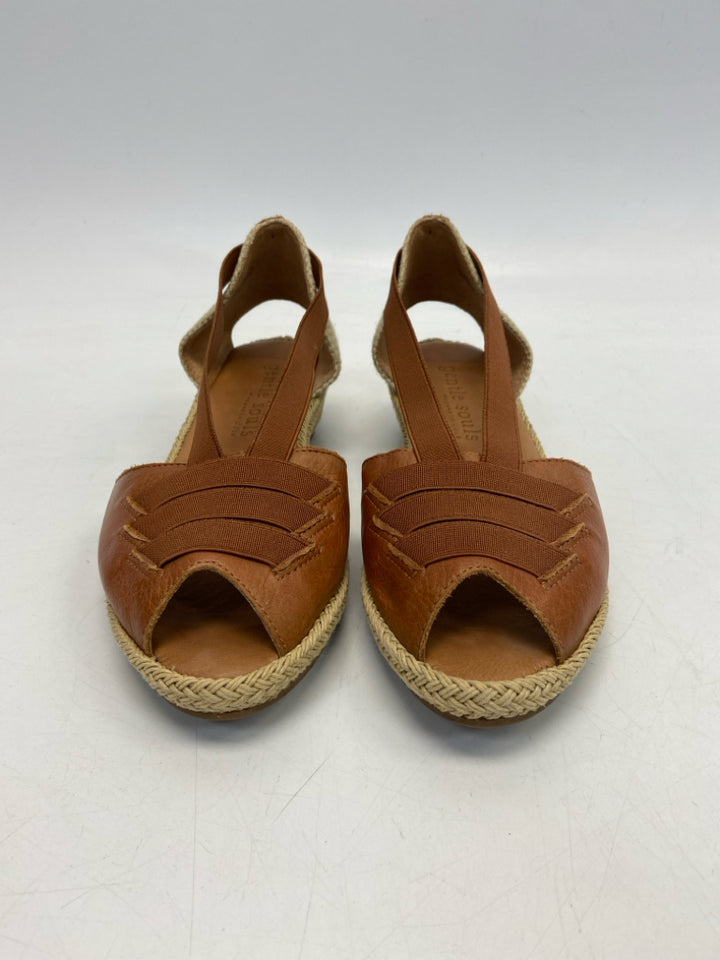 Gentle Souls  Size 7.5 Camel Natural Sandals