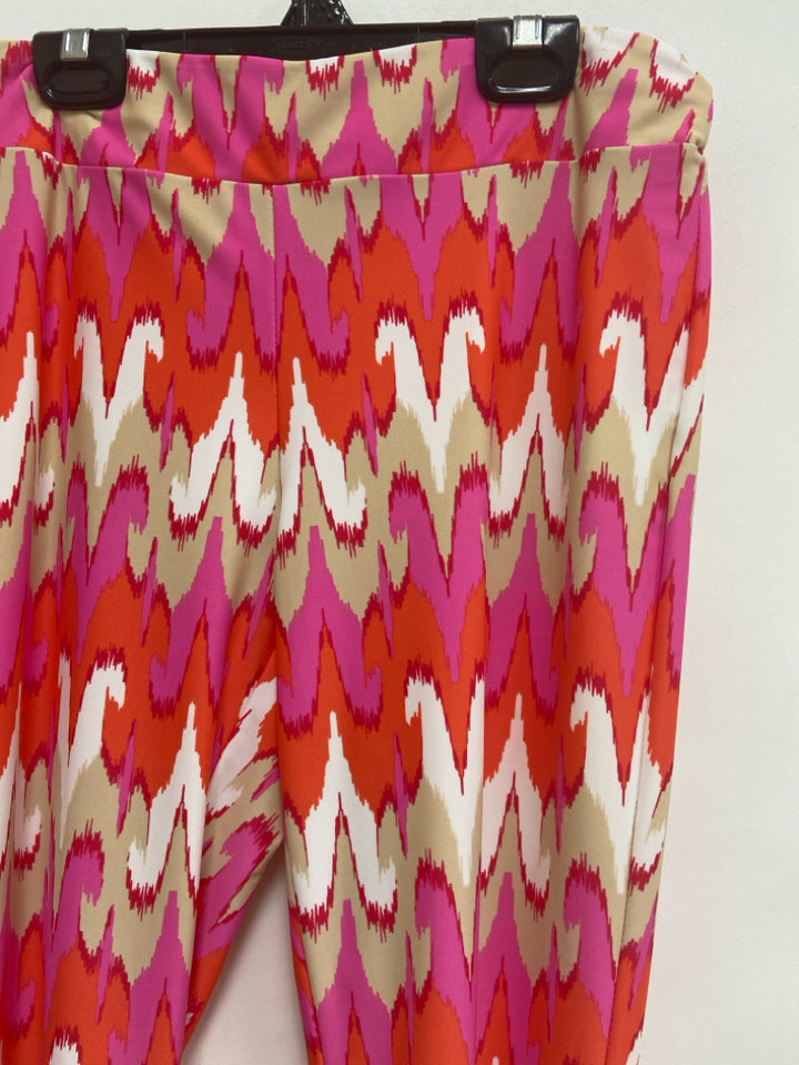 Jude Connally Size XS Beige White/Pink Zig Zag Ladies Leggings