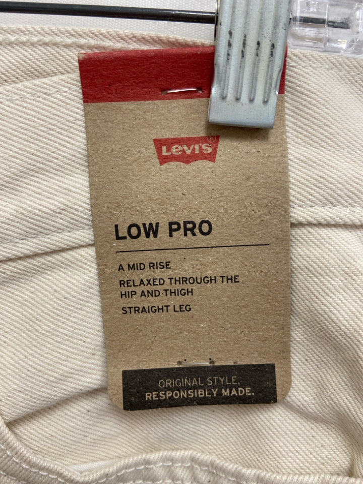 NWT Levi Size 27 Cream Ladies Jeans