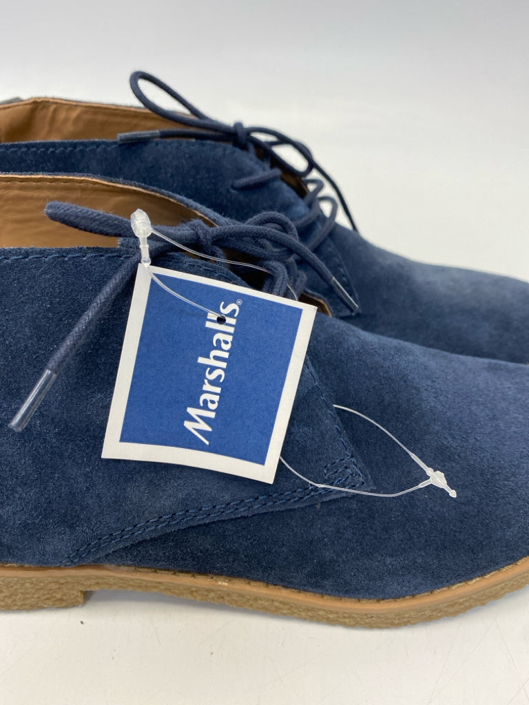 NWT Tommy Hilfiger  Size 9 Navy Lace-up Suede Boots
