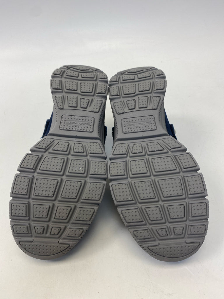 NWOT Skechers  Size 7.5 Navy Suede Clogs