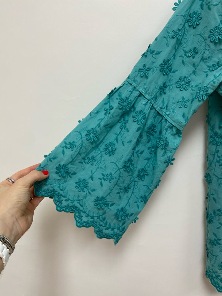 Soft Surroundings Size S Aqua Embroidered Ladies Top