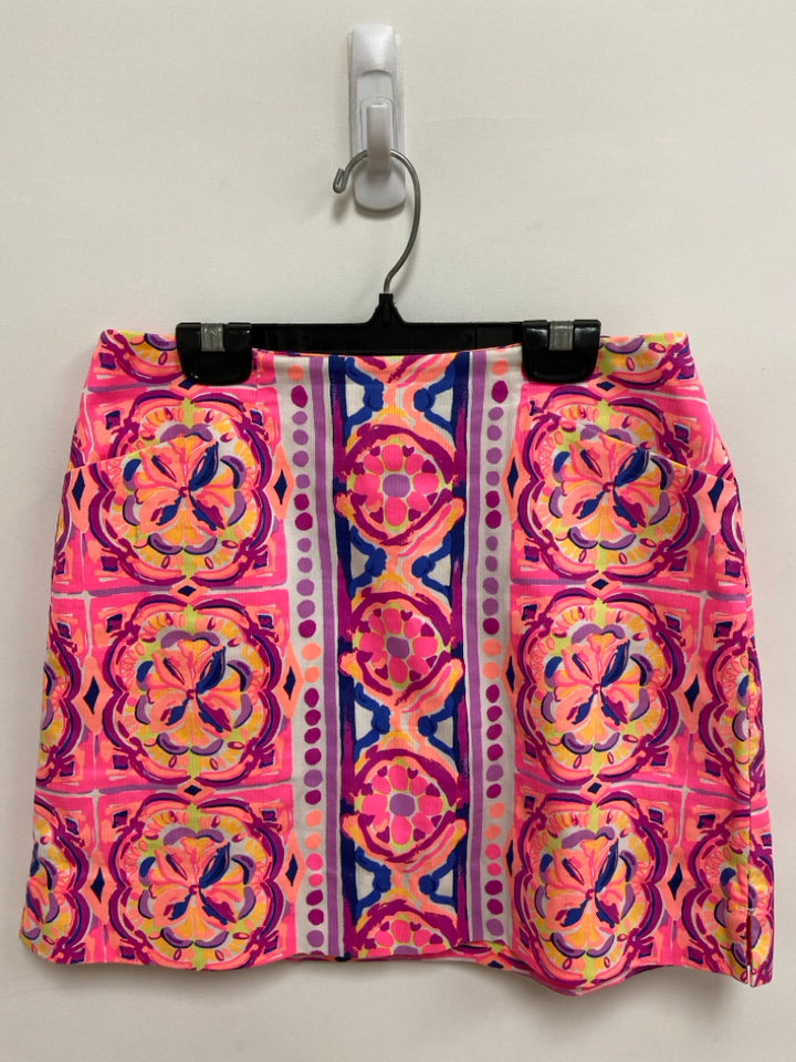 LILLY PULITZER Size 00 Neon Coral Purple/Blue Medallion Ladies Skort