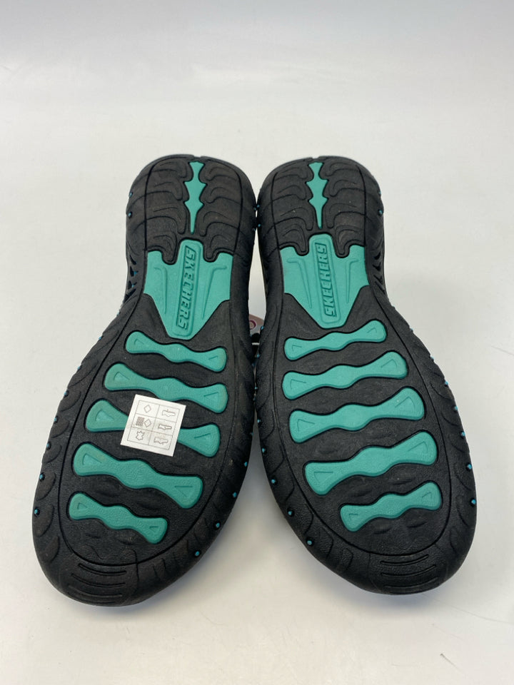 NWT Skechers  Size 8 Black Buckle(s) Sandals