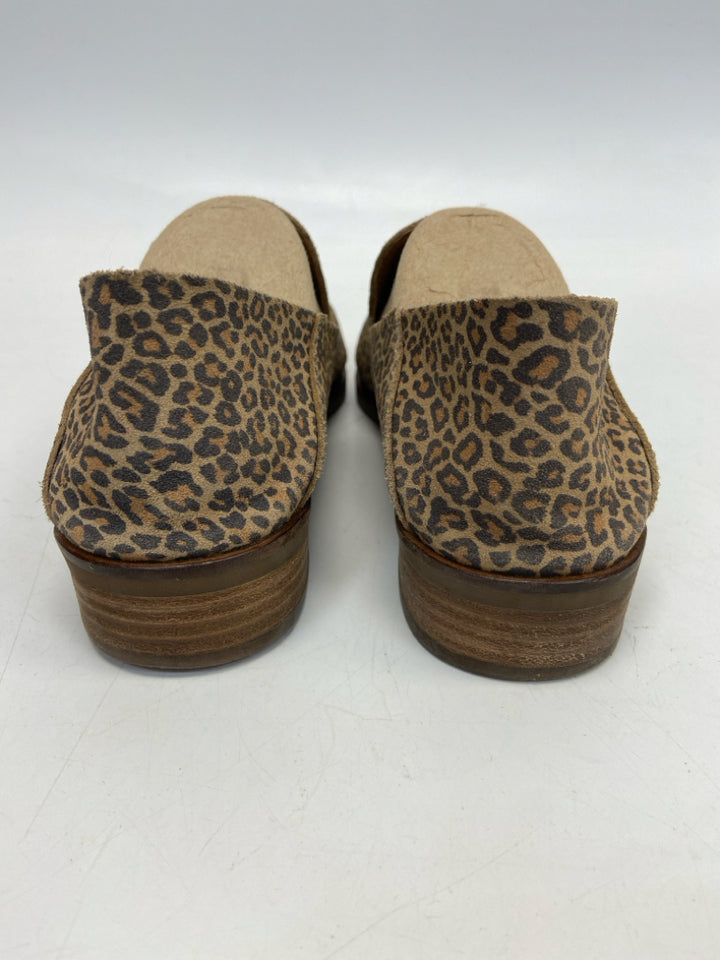 Lucky Brand  Size 7.5 Tan Animal Print Flats