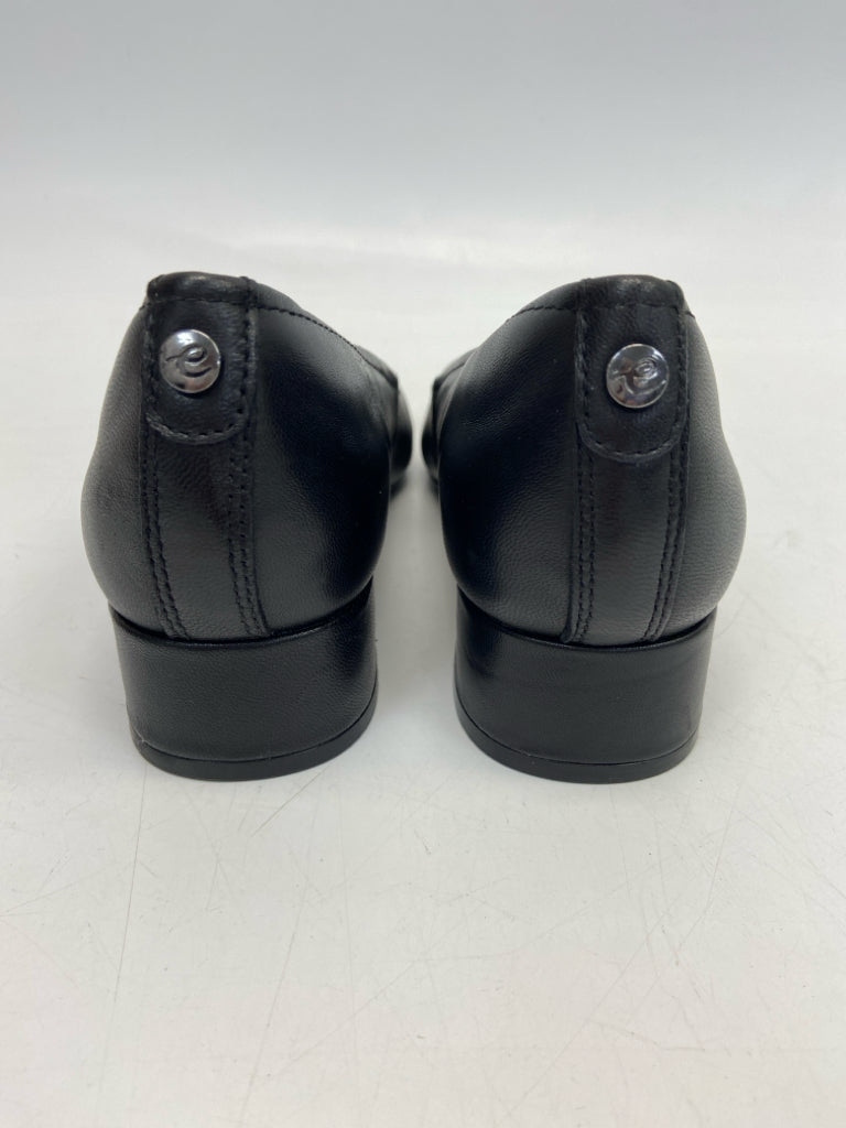 Easy Spirit  Size 5.5 Black Heels