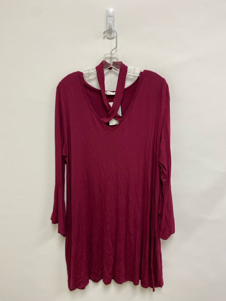 NWT  SIZE  1X Burgundy Tunic Plus Size Top