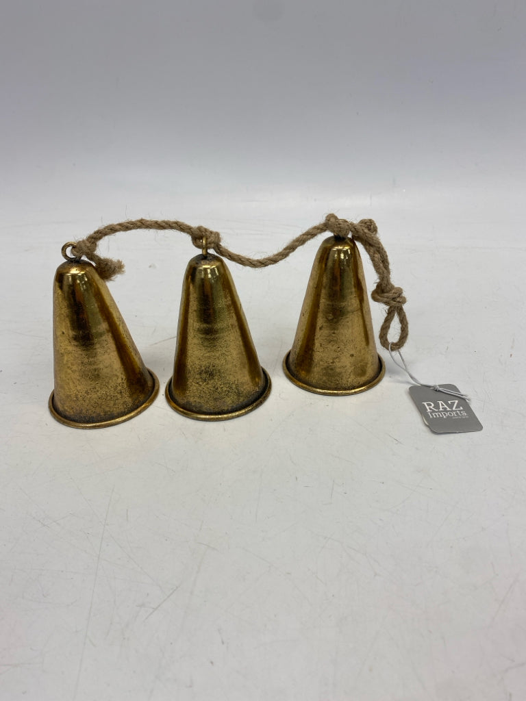 NWT Gold Metal Christmas