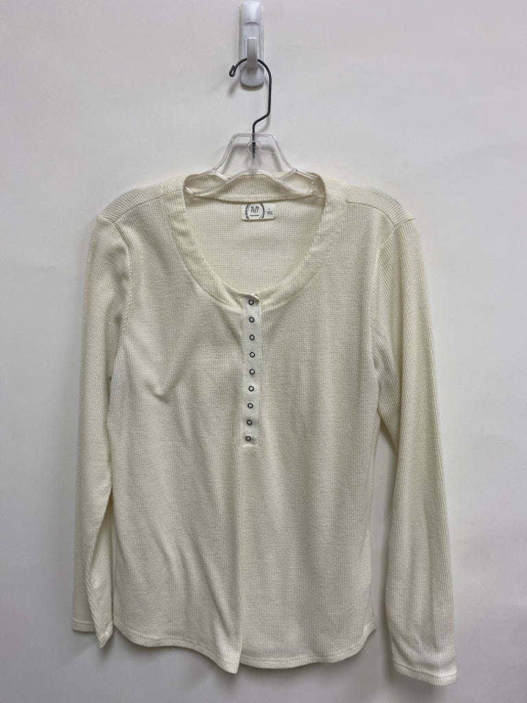 maurices Size L Cream Waffle Henley Ladies Top