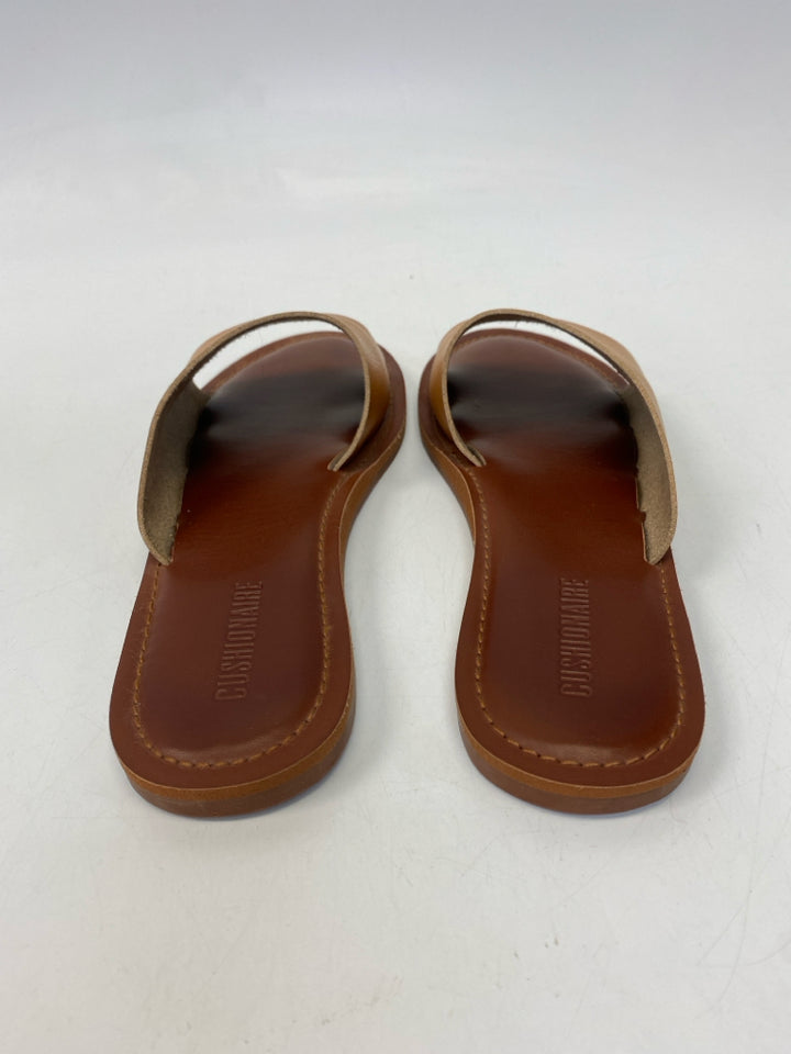Cushionaire  Size 10 Brown Sandals