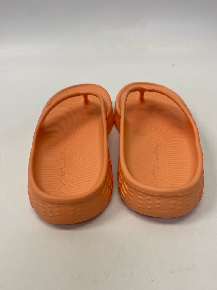 Columbia  Size 7 Peach Rubber Sandals