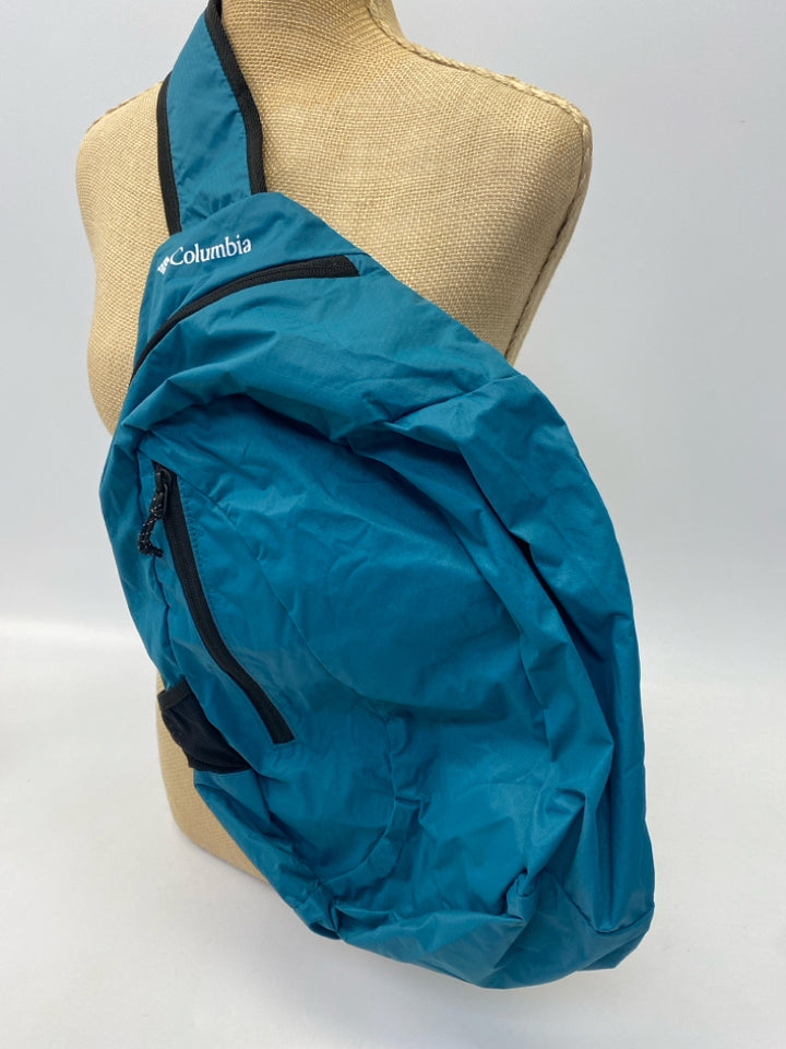 Columbia Turquoise Black Nylon Crossbody