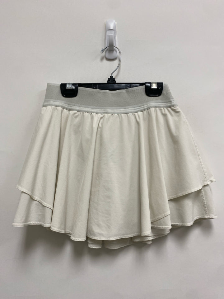 Lululemon Size 6 Cream Athletic Skort