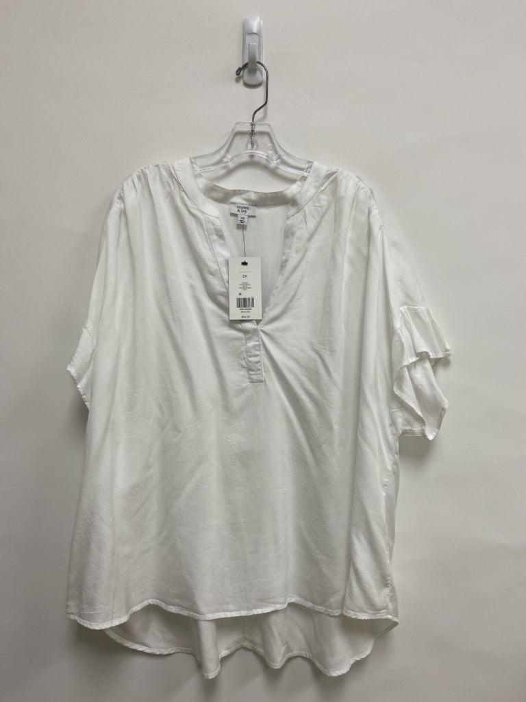 NWT Crown &amp; Ivy  SIZE  2X White Plus Size Top