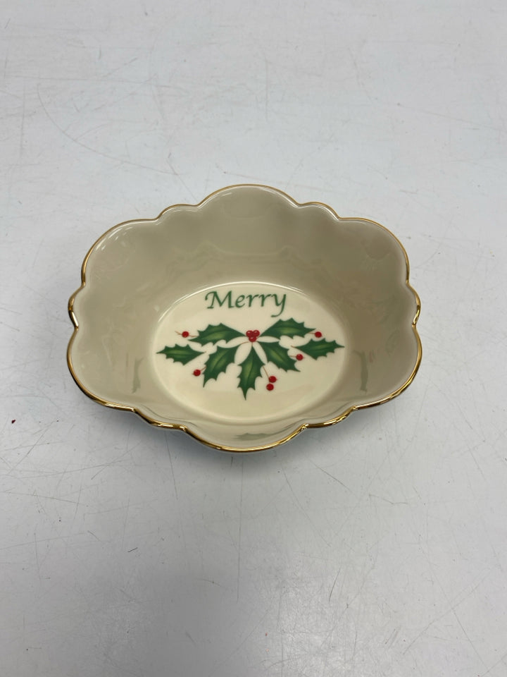 Lenox Cream Green/Red Holly Berries Christmas