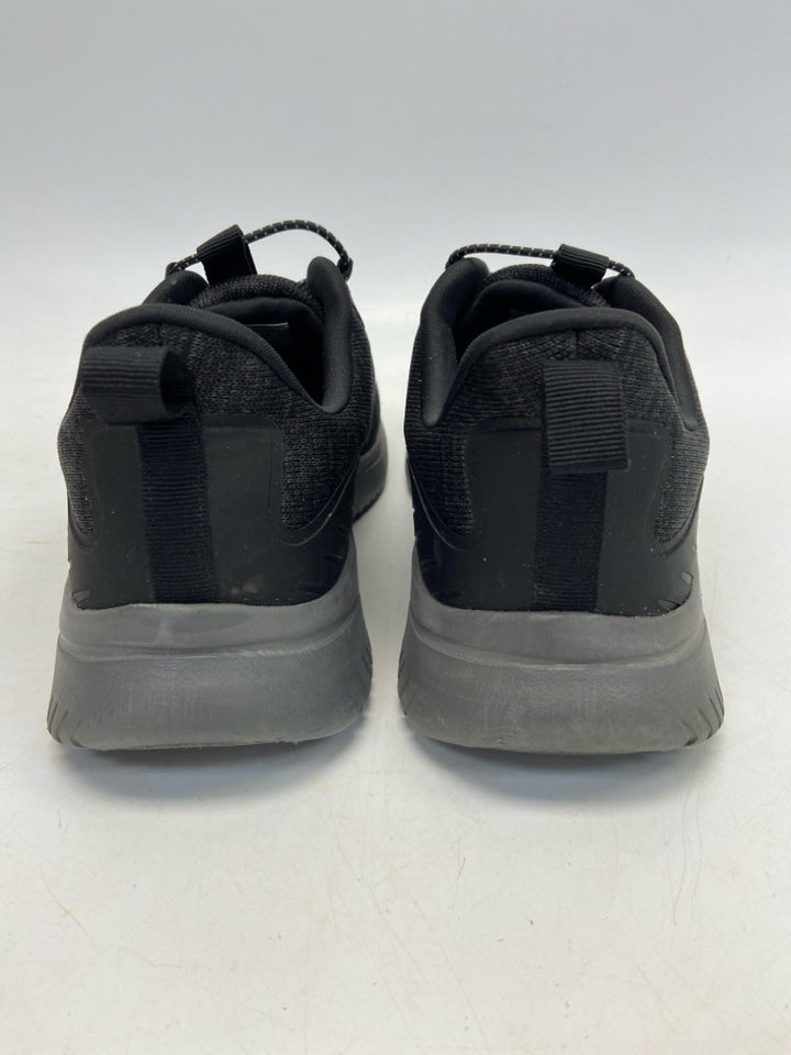 Size 9.5 Black Men&
