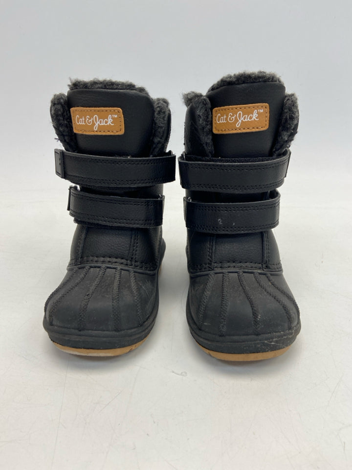 Cat &amp; Jack SIZE 8 Black Boy&