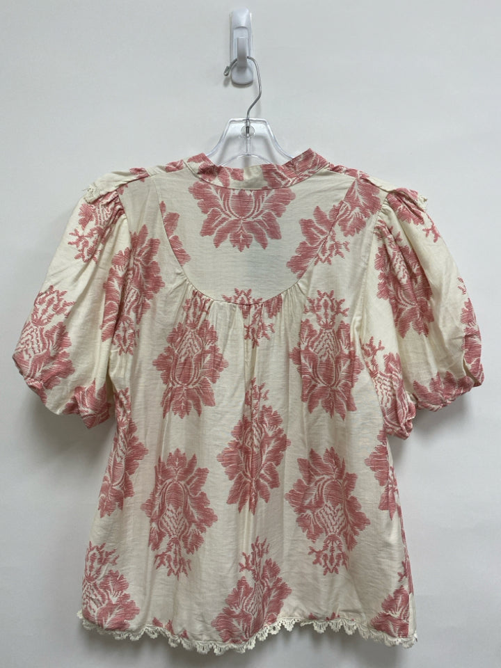 NWT GiGiO Size M Cream Pink Flowers Puff Sleeve Ladies Top