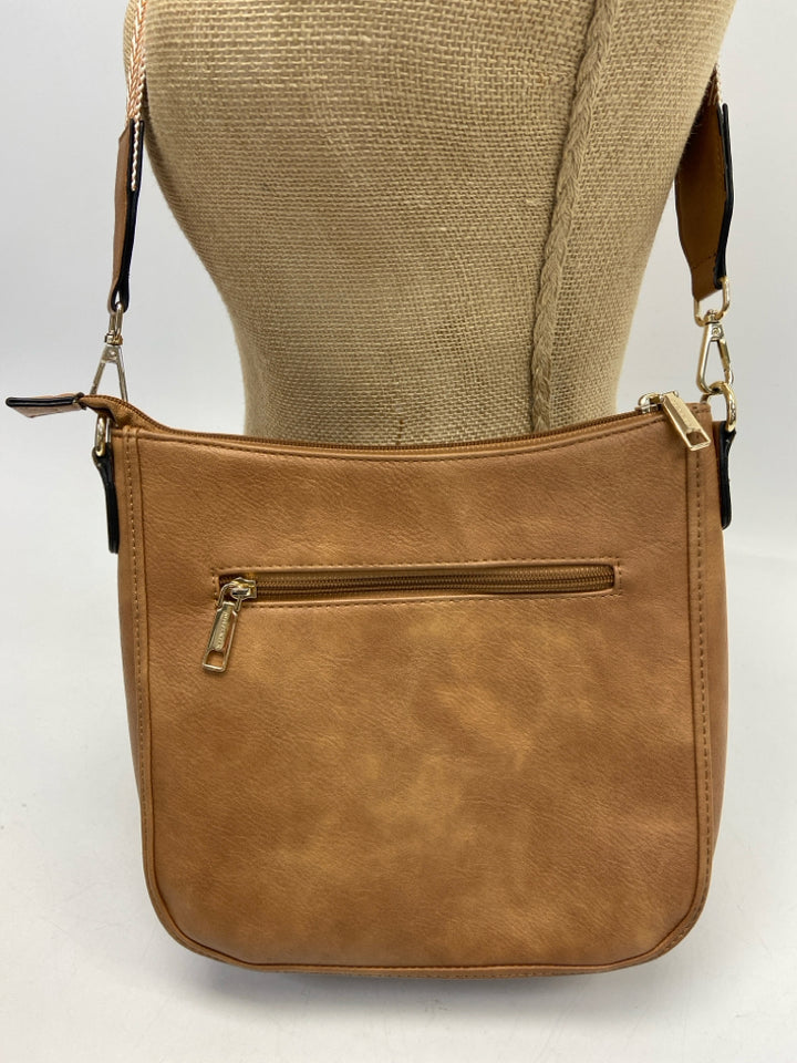 Bostanten Brown Crossbody