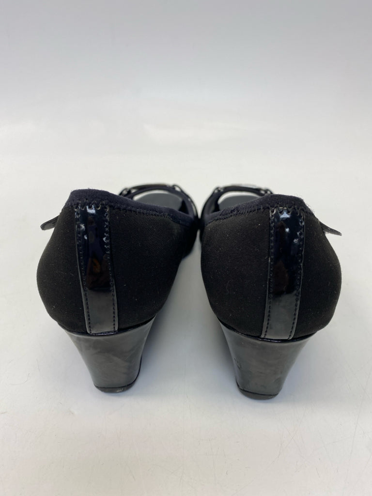 Anne Klein  Size 8 Black Flats