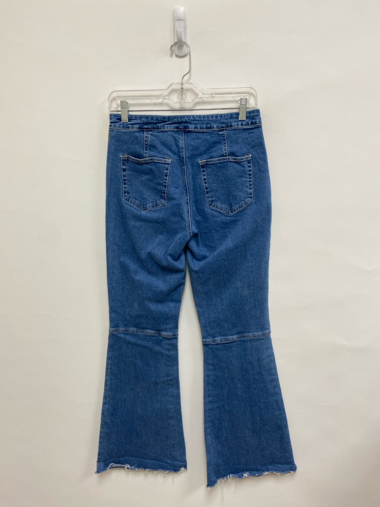 LE LIS Size M Light Blue Flared Ladies Jeans