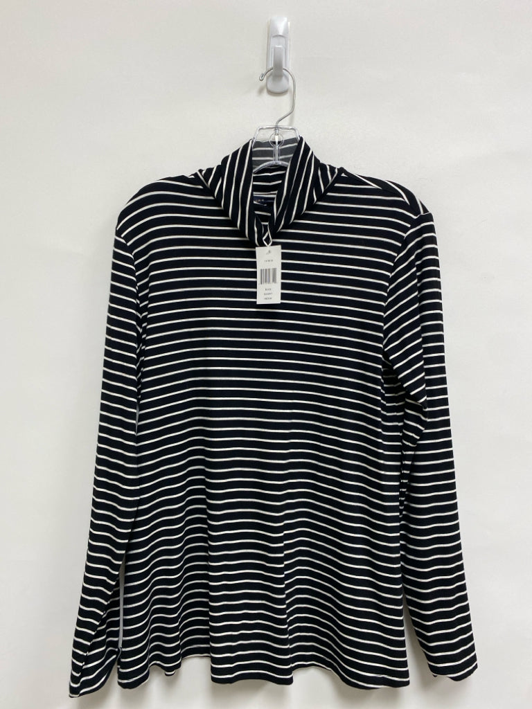 NWT ADRIENNE VITTADINI Size M Black White Striped Turtleneck Ladies Top