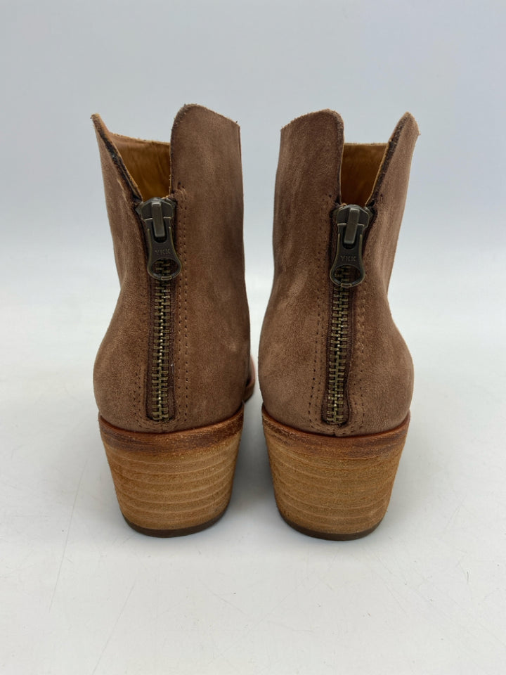 NWOT Kork-Ease  Size 8.5 Brown Suede Boots