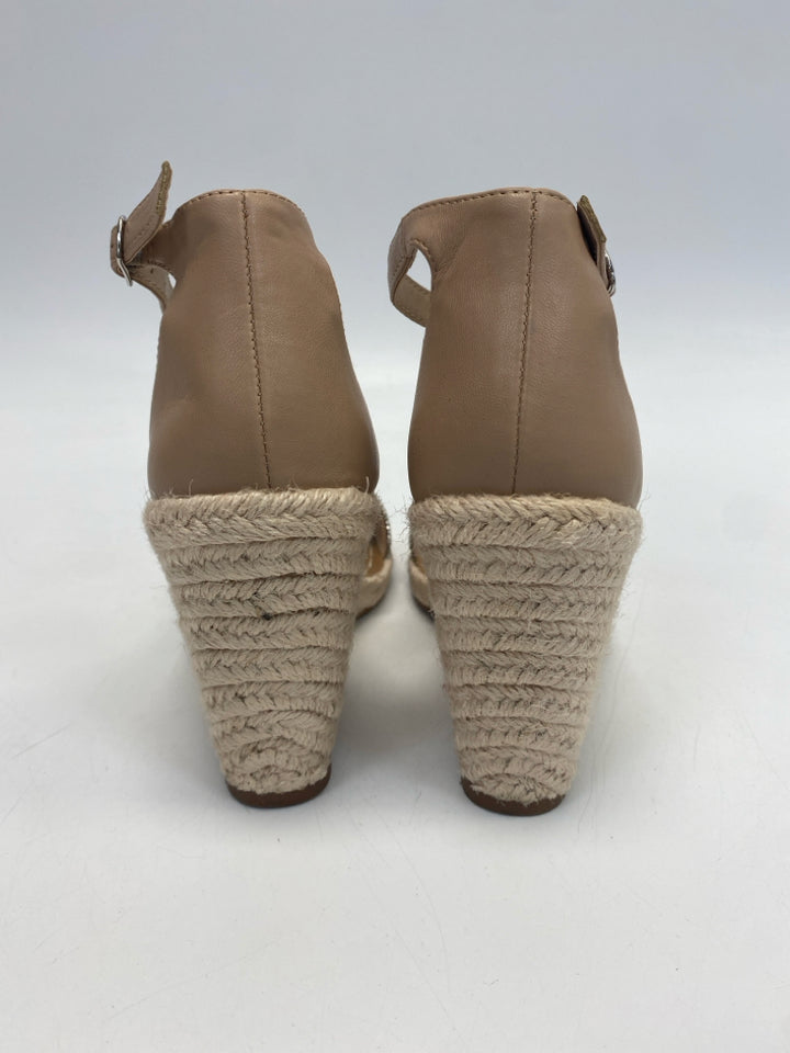 Steve Madden  Size 7.5 Tan Clear Rhinestone(s) Sandals