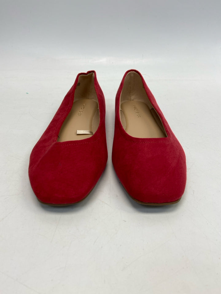NWOT Marc Fisher US Shoe Size 7 Suede Flats