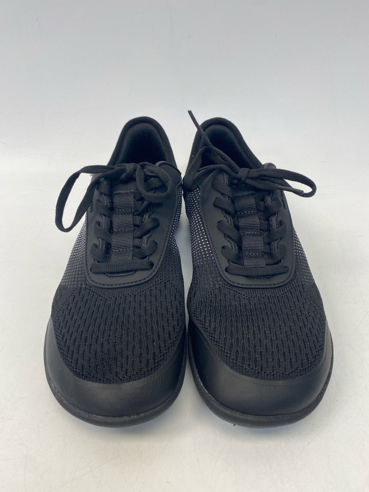 NWT Hike Footwear EU Shoe Size 40 US Shoe Size Black Lace-up Sneakers