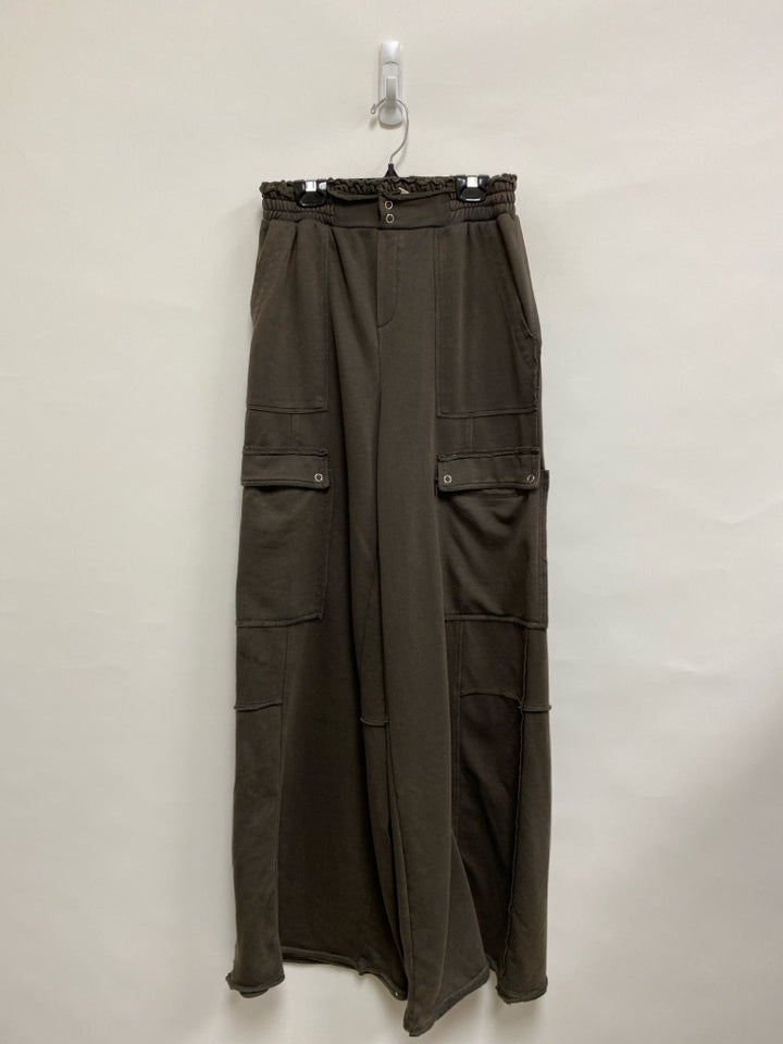 Fantastic Fawn Size M Faded Charcoal Wide Leg Ladies Pants
